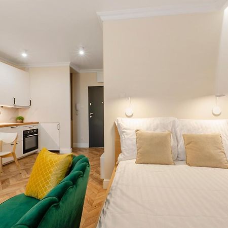 Sky Home- Green Apartament -Manufaktura, Bezplatny Parking, Klimatyzacja, Dostep Na Kod Łódź Buitenkant foto