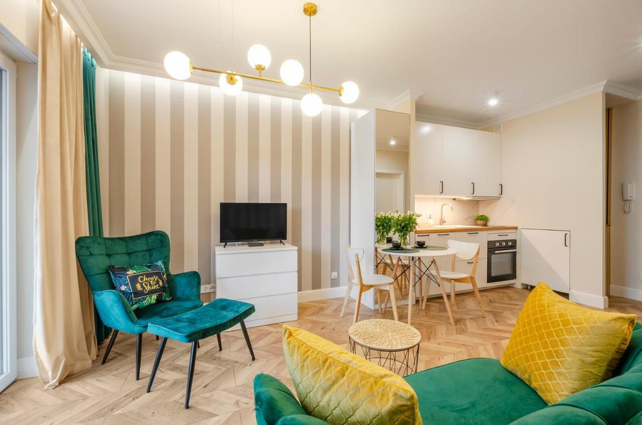 Sky Home- Green Apartament -Manufaktura, Bezplatny Parking, Klimatyzacja, Dostep Na Kod Łódź Buitenkant foto