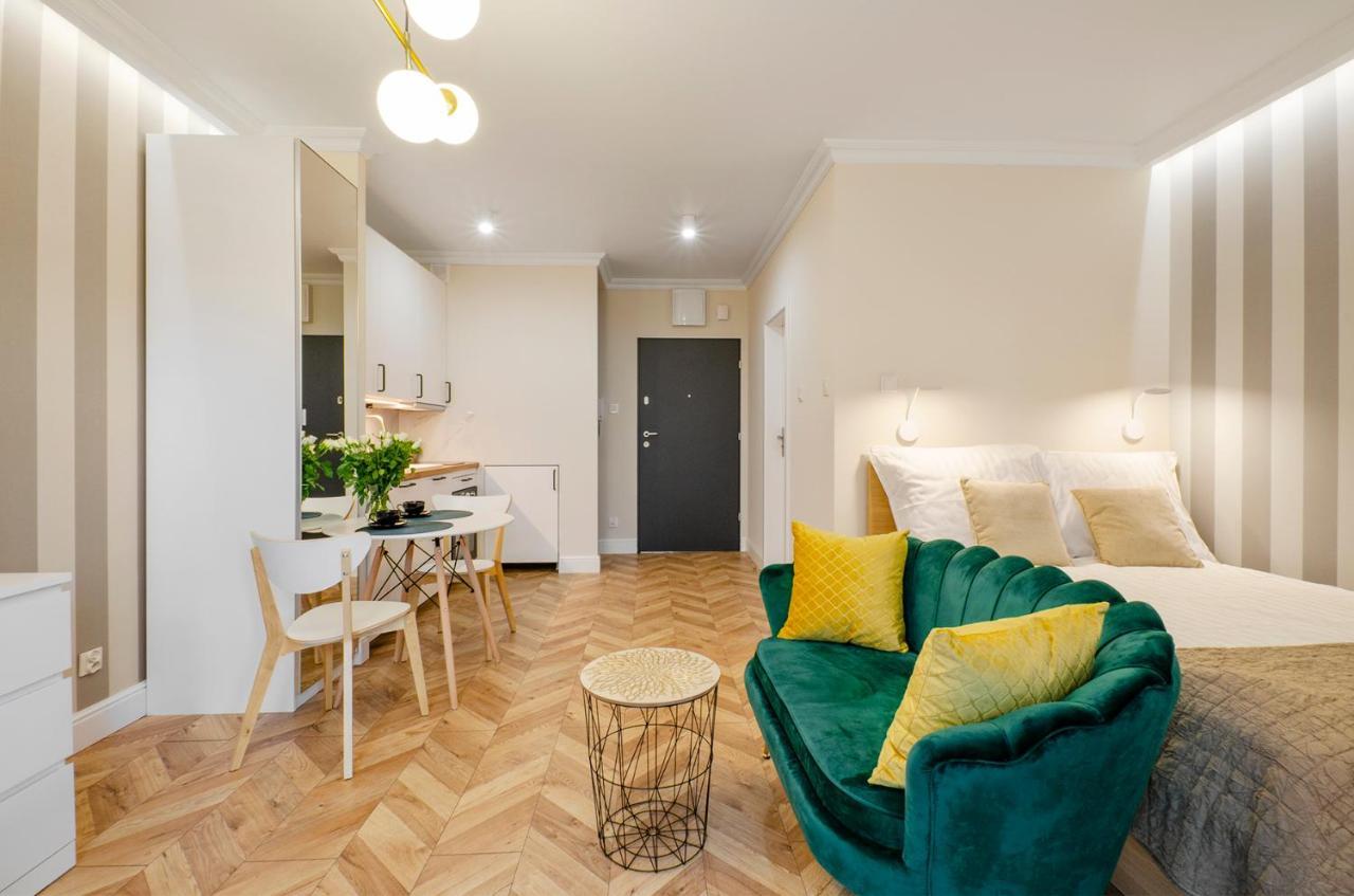 Sky Home- Green Apartament -Manufaktura, Bezplatny Parking, Klimatyzacja, Dostep Na Kod Łódź Buitenkant foto