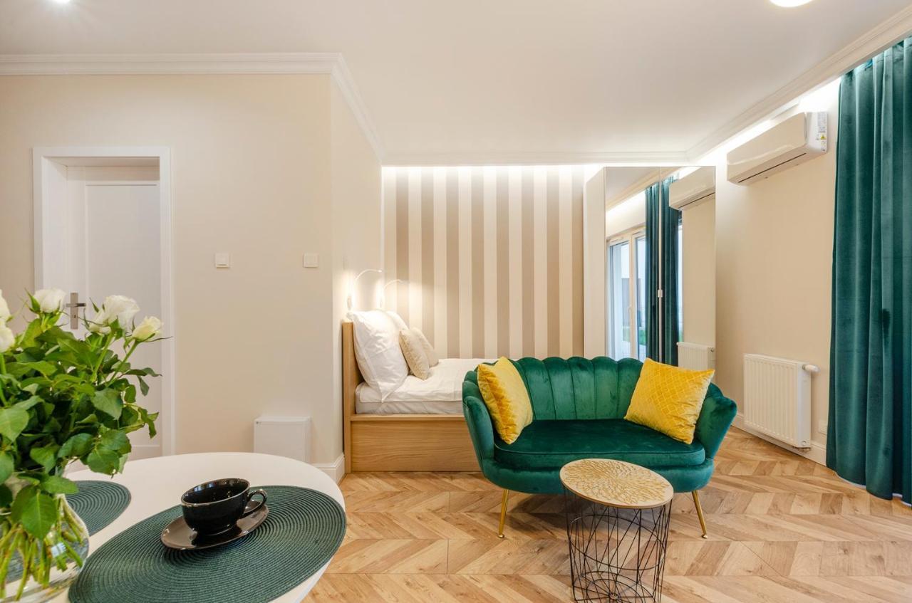 Sky Home- Green Apartament -Manufaktura, Bezplatny Parking, Klimatyzacja, Dostep Na Kod Łódź Buitenkant foto