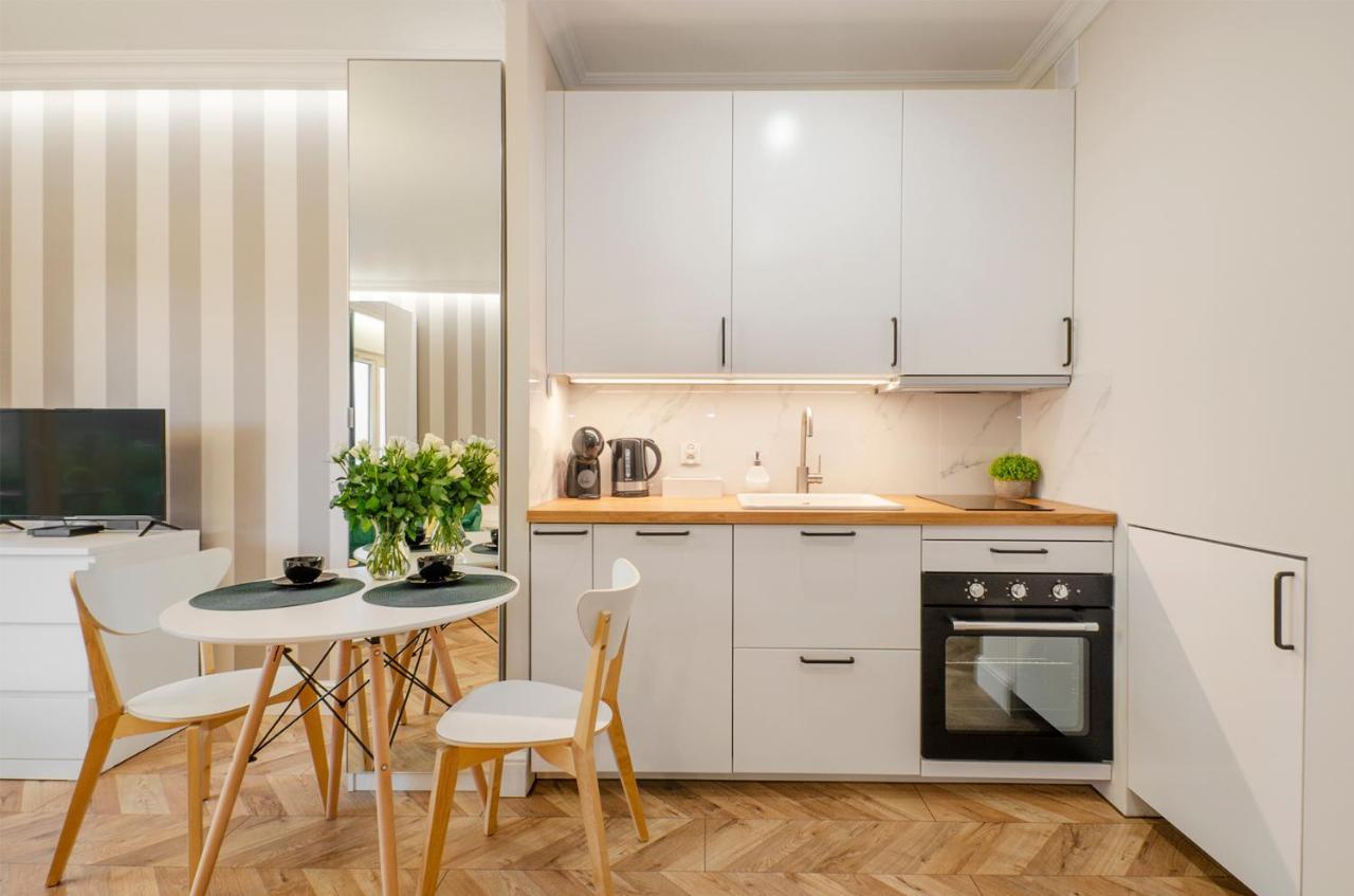 Sky Home- Green Apartament -Manufaktura, Bezplatny Parking, Klimatyzacja, Dostep Na Kod Łódź Buitenkant foto